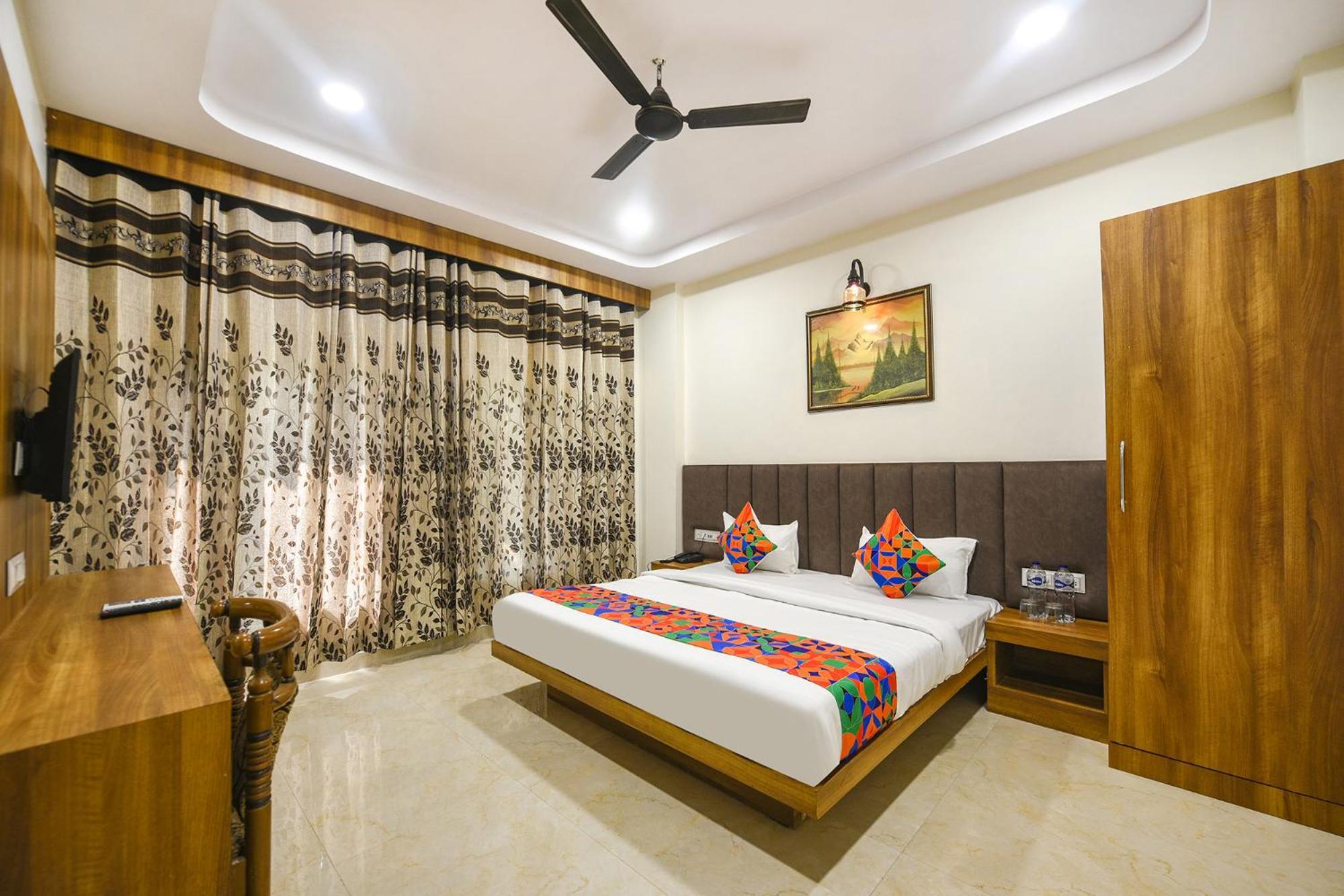 אמריצר Fabhotel Golden Tree מראה חיצוני תמונה