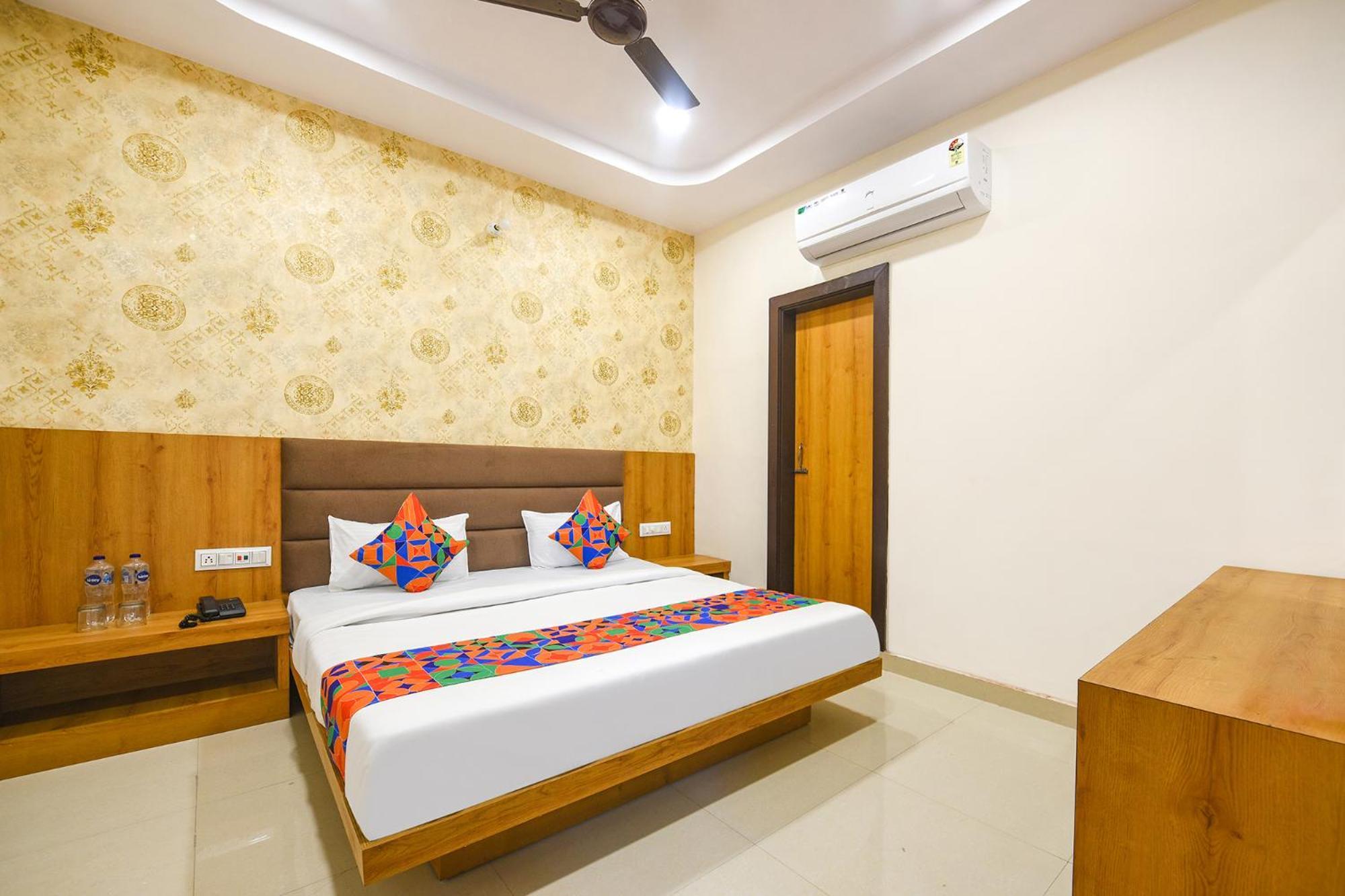 אמריצר Fabhotel Golden Tree מראה חיצוני תמונה