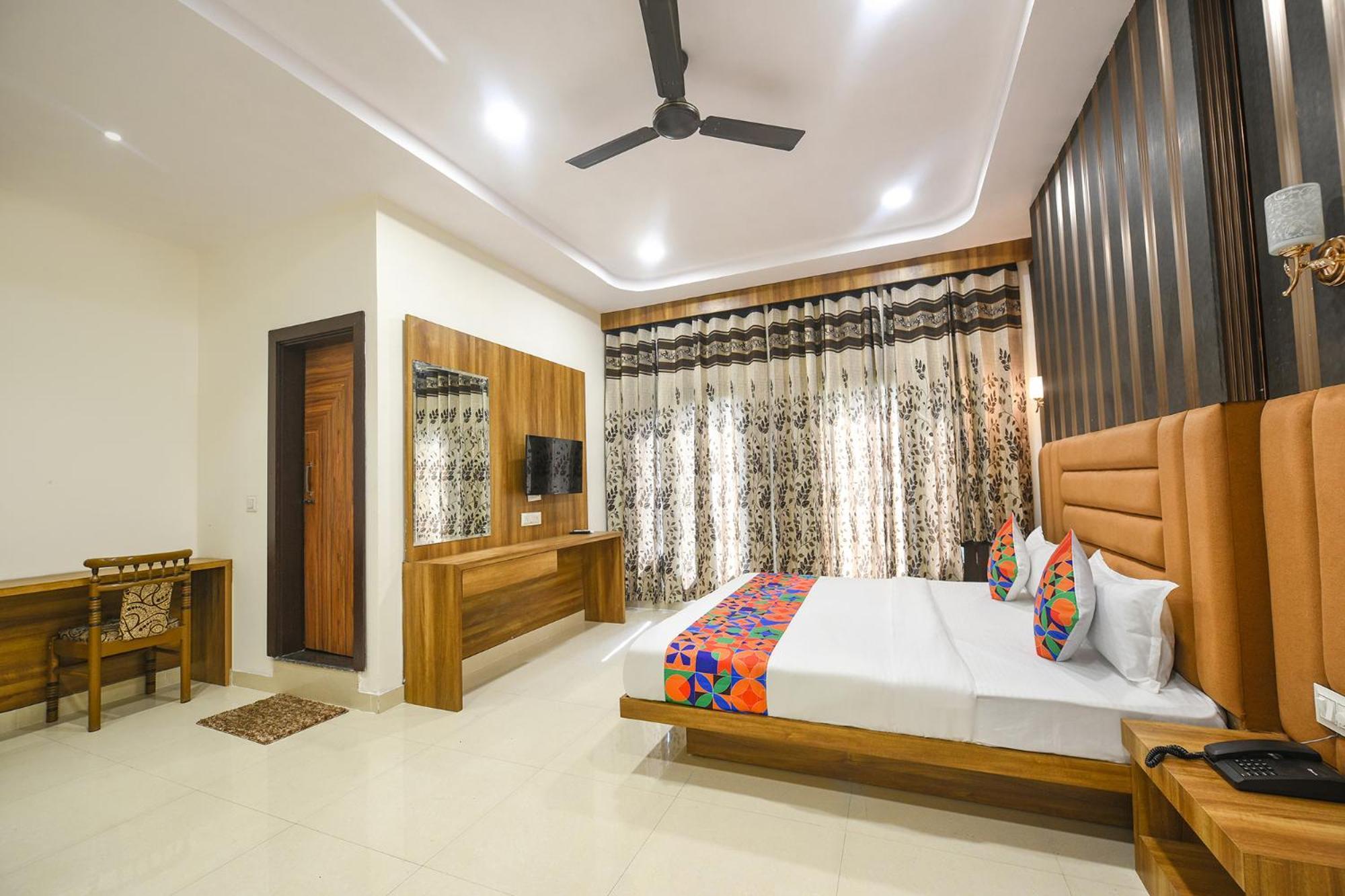 אמריצר Fabhotel Golden Tree מראה חיצוני תמונה